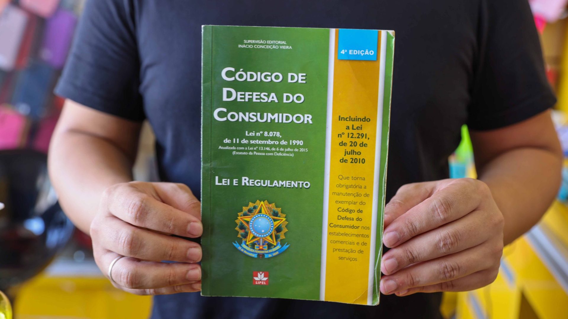 Como usar o Código de Defesa do Consumidor para contestar reajustes abusivos (e vencer)